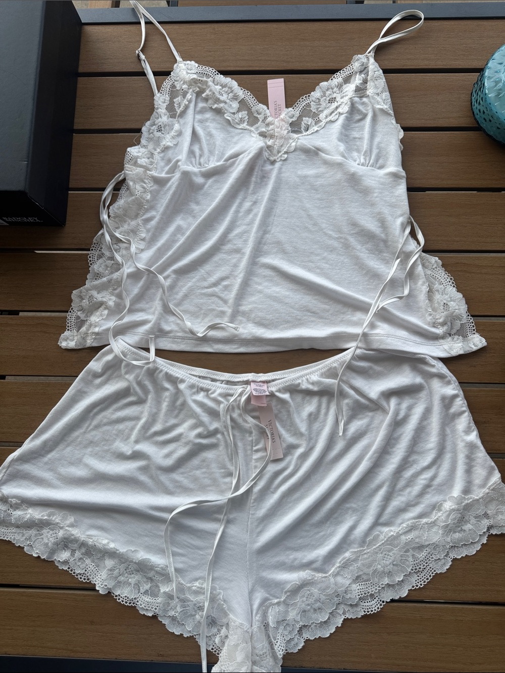 💖Victoria's Secret Super cute Lace-Trim Camisole & Shorts Pajama Set💖